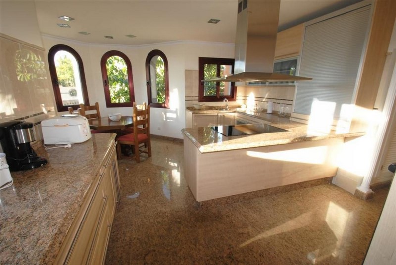 Villa / Property Estepona