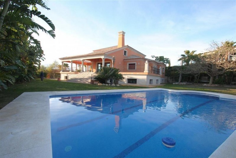 Villa / Property Estepona