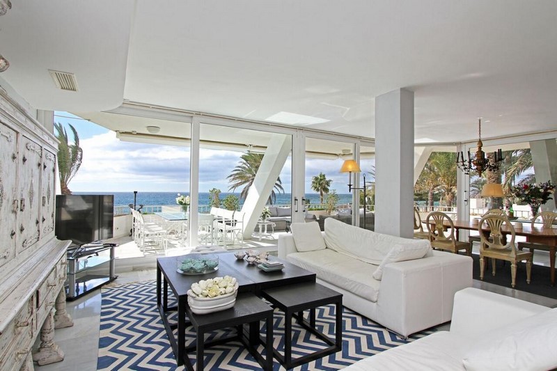 Seafront apartment Marbella