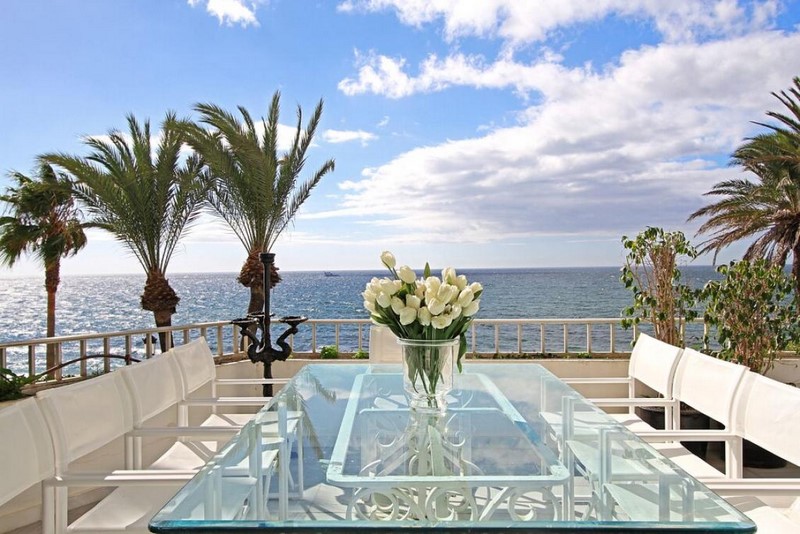 Seafront apartment Marbella