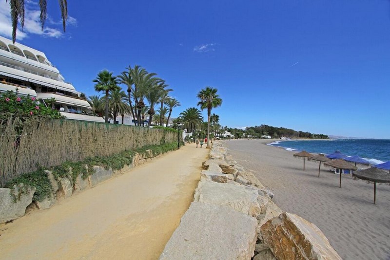 Seafront apartment Marbella